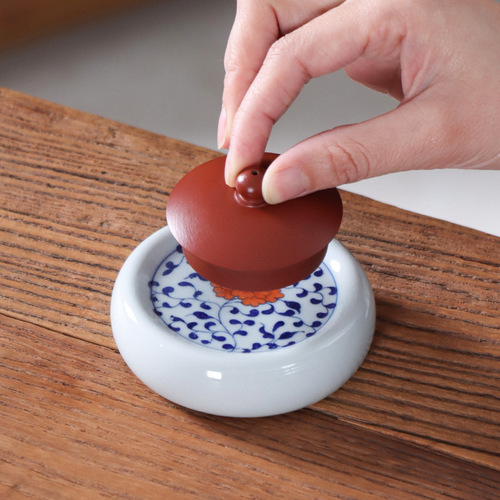 National style retro ceramic underglaze blue and white cover teacup lid holder teapot teapot coaster cover bowl cup lid holder
