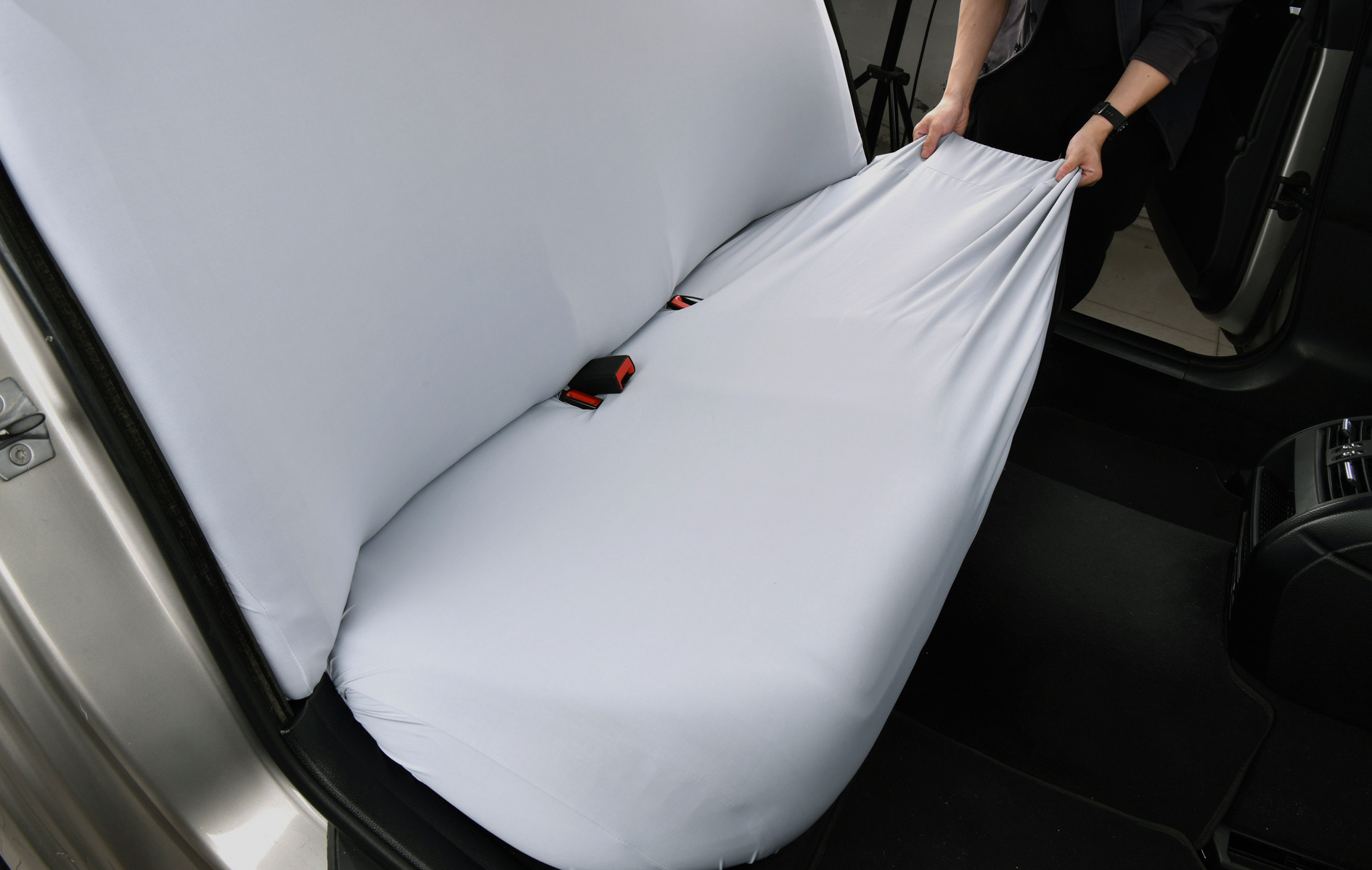 Elastic car cooling rear seat cushion cover, ice silk backrest seat cushion integrated seat protector, universal fit