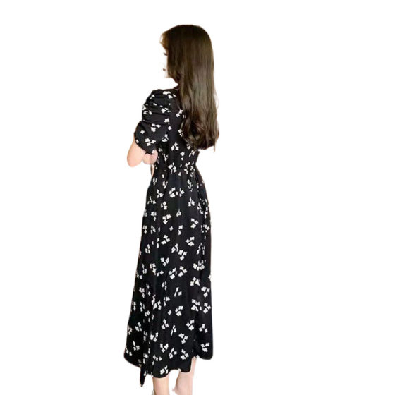 This year's popular skirt 2025 summer new bubble sleeve floral dress women's waist slimming holiday trend