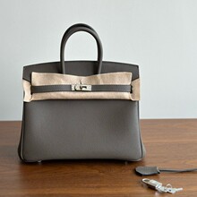 �V���ֹ�Ϟ�����ֿp�^����֦�yţƤ�K���25��Ƥ����Ů���F؛