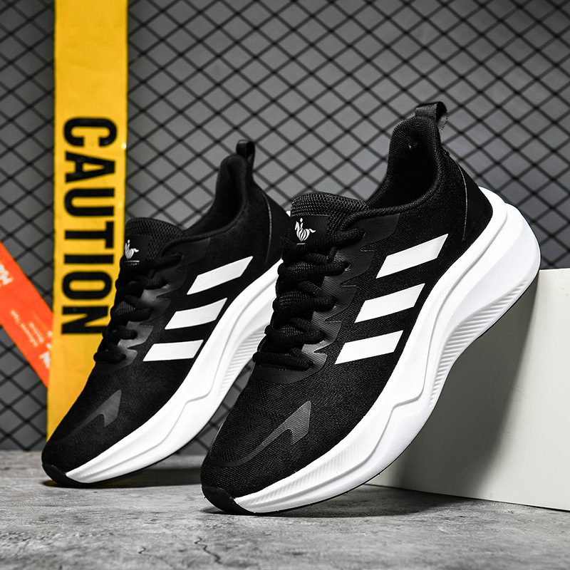 Sports Shoes 2025 New Lightweight Running Shoes Mesh Breathable Trendy Men's Shoes Fitness Running Casual Versatile Travel Trend