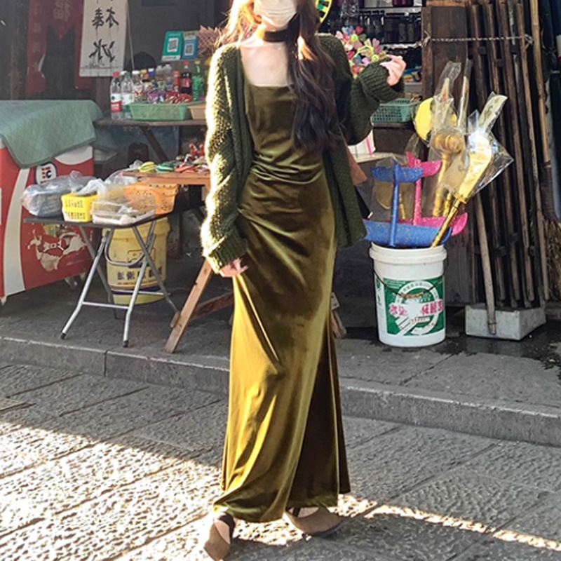 森系曳地 秋季新款2025丝绒鱼尾裙女气质连衣裙a字长裙子温柔风潮|undefined