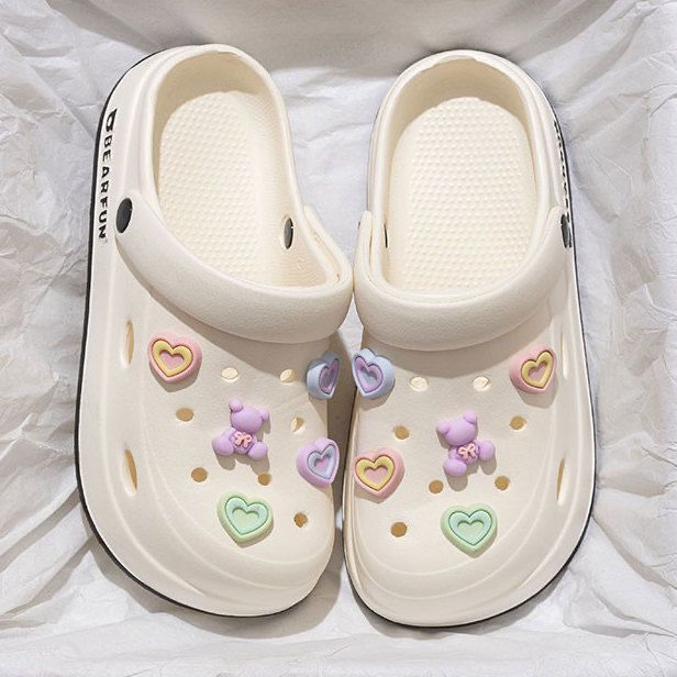 흰색 하트 곰인형