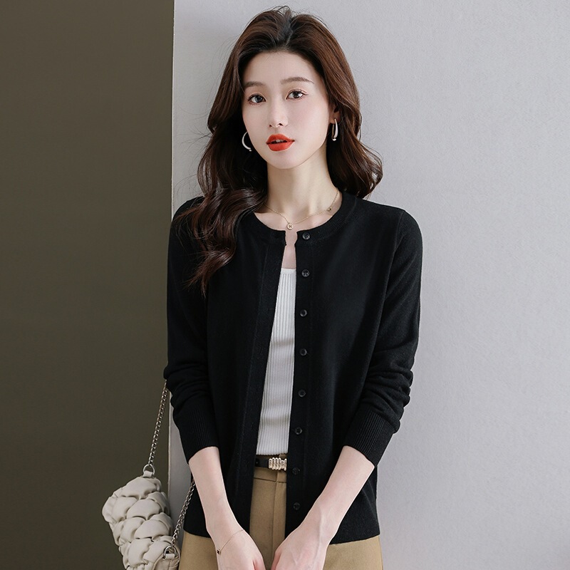 High-end woolen cardigan for women, 2026 spring and autumn new style, loose-fitting, solid color, round-neck, thin sweater jacket High-end woolen cardigan for women, 2026 spring and autumn new style, loose-fitting, solid color, round-neck, thin sweater jacket