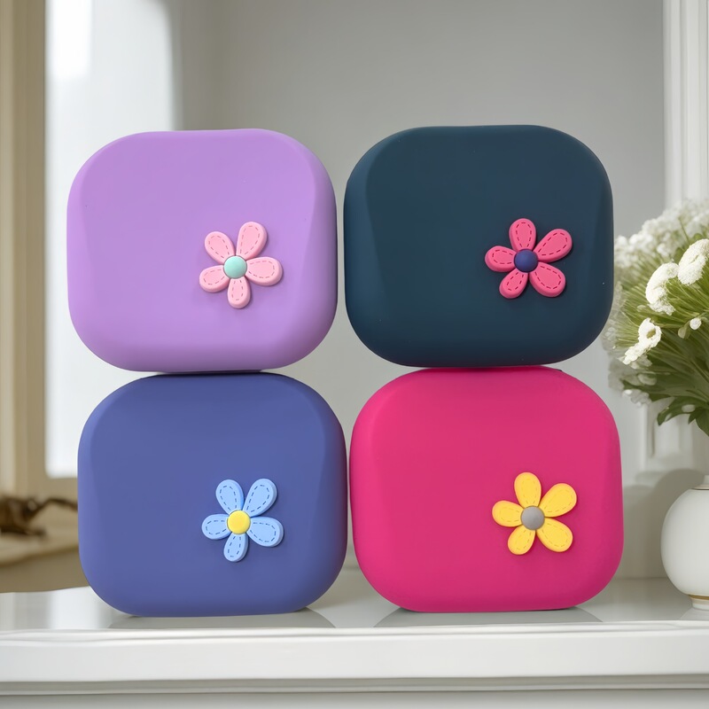 New magnetic silicone coin purse, portable and cute earphone storage bag, fresh and simple key bag, card holder, factory in stock New magnetic silicone coin purse, portable and cute earphone storage bag, fresh and simple key bag, card holder, factory in stock
