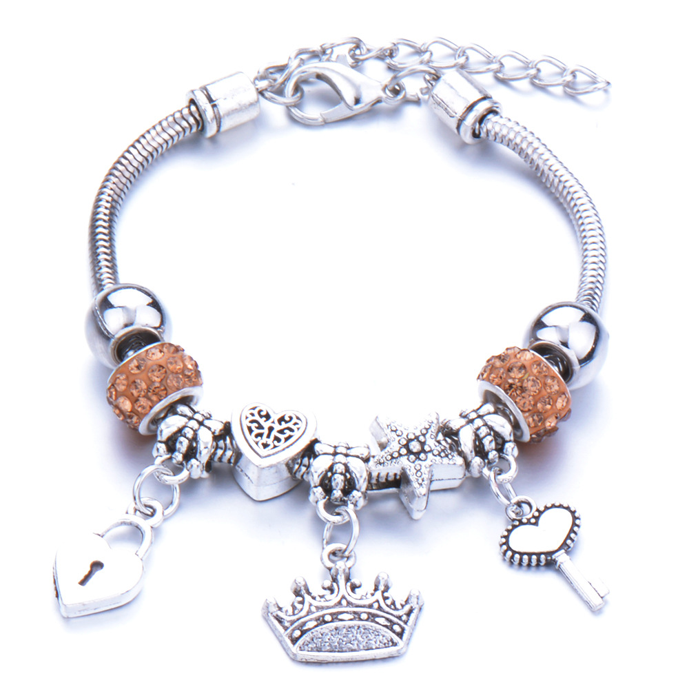 Ethnic Beaded Bracelet With Crown Pendant And Lobster Clasp_voghion.com