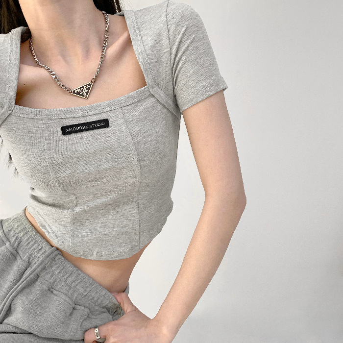 INS marea diseño sentido de la clavícula del cuello cuadrado puro quiere atar la primavera femenina y el verano corto curvo cintura manga corta Camiseta top