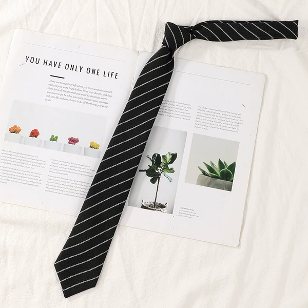 ↤↤↤Black striped tie-hand tied↦↦↦