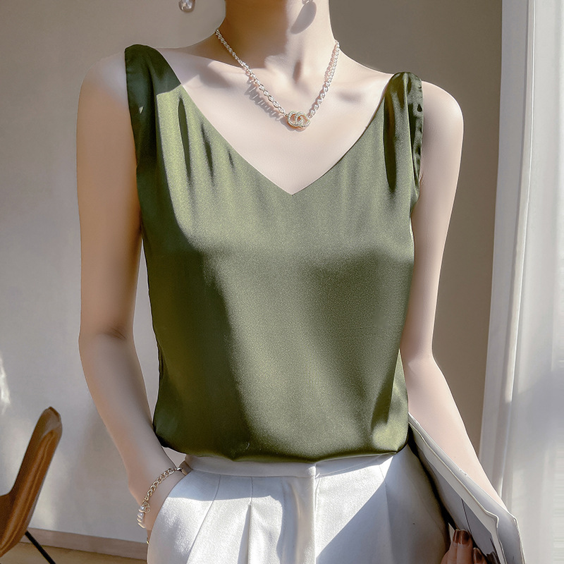 Cross-Border 2025 Summer New French Style Spicy Girl Camisole Outerwear Women's Inner Ice Silk Base White Top Cross-Border 2025 Summer New French Style Spicy Girl Camisole Outerwear Women's Inner Ice Silk Base White Top
