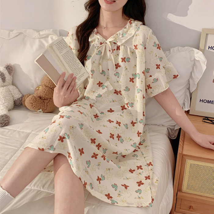 Ins vestido de dormir de cabina de verano pastoral viento pequeña flor de espuma encantadora con almohadilla de pecho suelta media y larga transmisión en vivo