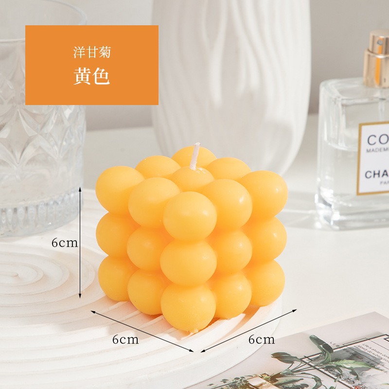 Estilo de bola creativa Cubo de Rubik Vela de aromaterapia al por mayor Oficina del hogar Vela de fragancia simple Adornos de objetos pequeños