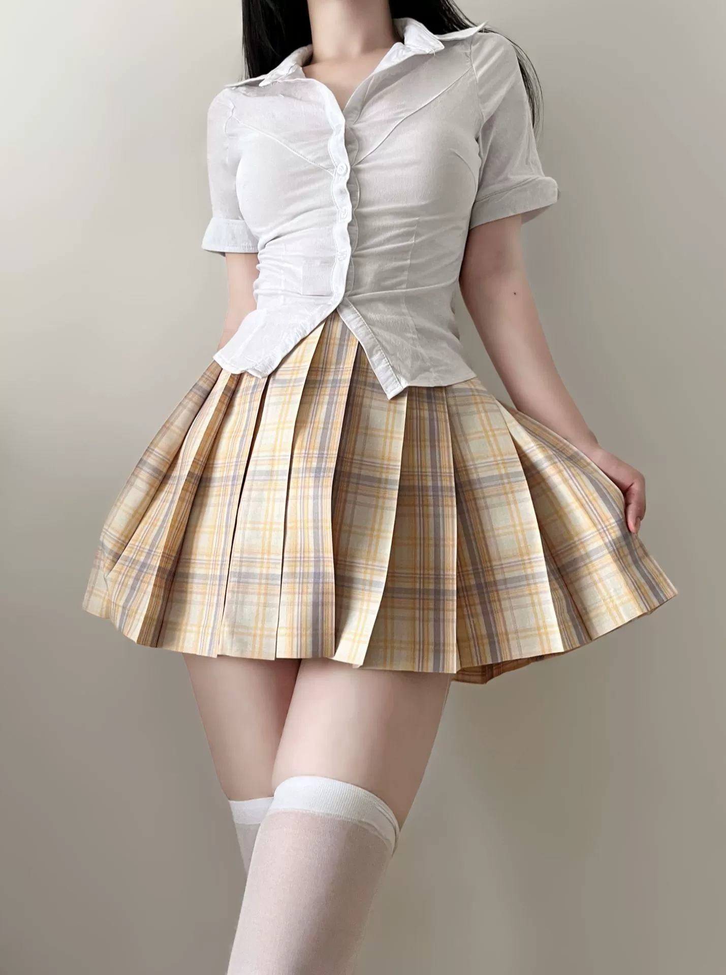 Платье? Нет. The input is a skirt. Translate: "Genuine summer student pleated skirt, high waist"
