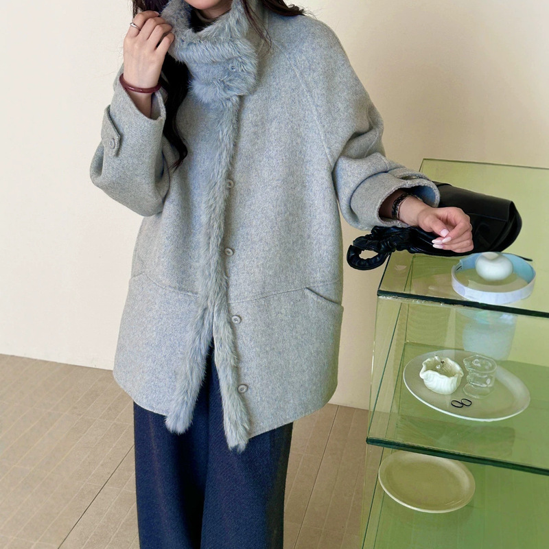 New autumn and winter women's coat, with fox fur collar decoration, mid-length, loose wool coat, fashionable and versatile