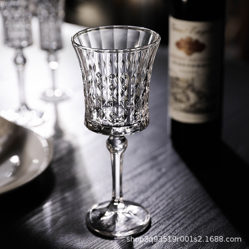 Nicho Zhongins flor en relieve francés tazas de champagne tazas de vino femenino de alto valor retrógrado tazas de vidrio europeas