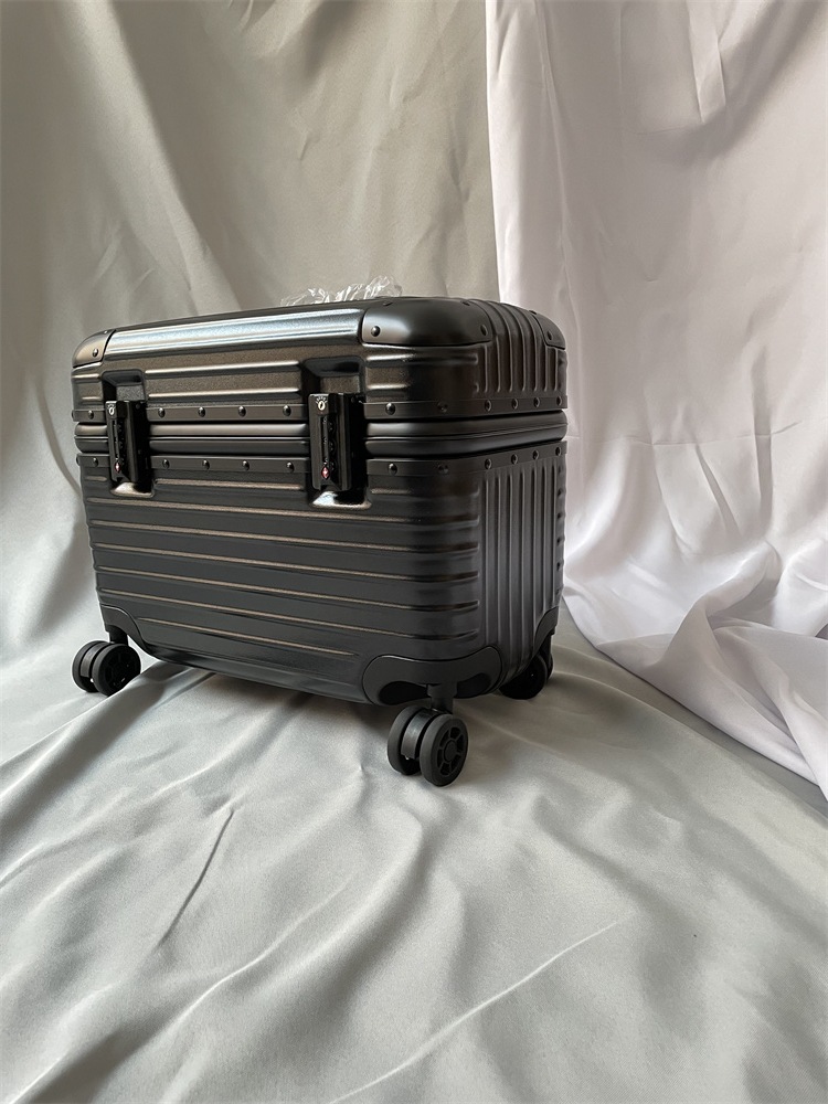 c8f8e64a38d8366183bc9e59d14294