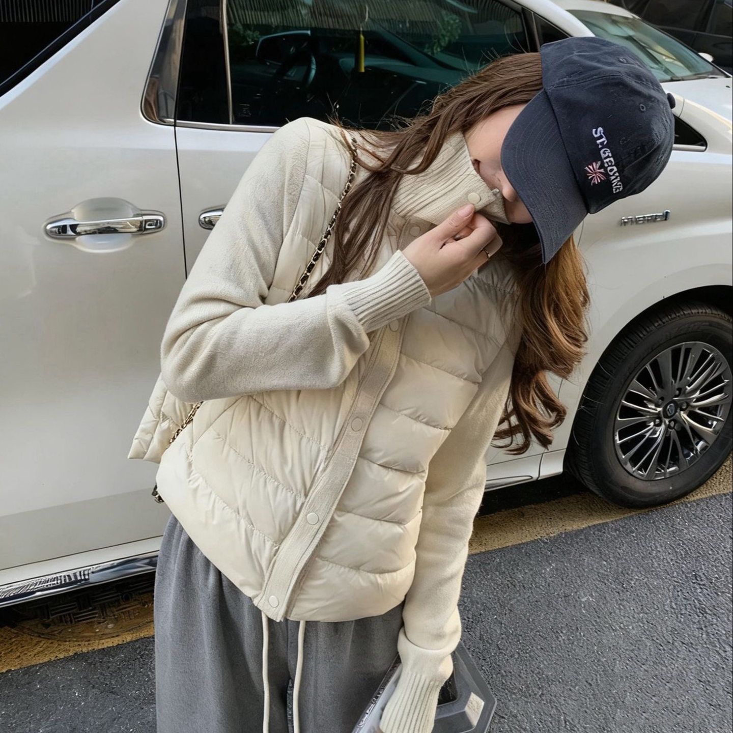 Knitted Patchwork down Jacket for Women, Short Autumn/Winter Korean Fashion 2025 White Duck Down, Warm and Lightweight Base Coat for Women