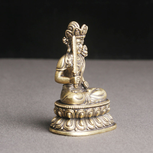 Retro pure brass Void Bodhisattva bronze statue desktop ornaments religious worship Buddha statue crafts old copper wholesale