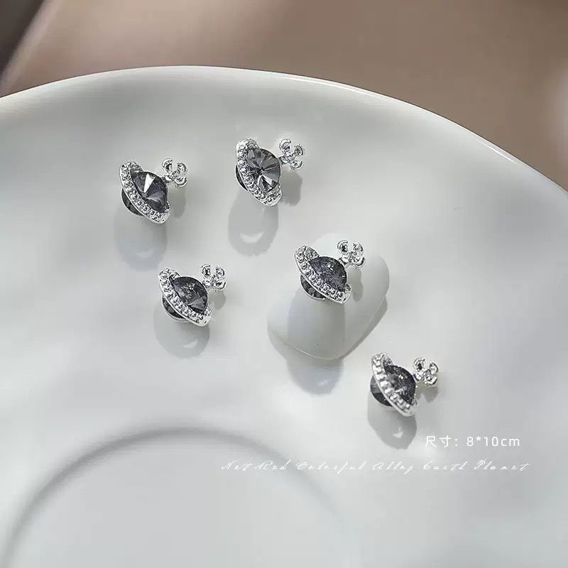 西太后の星のネイルアクセサリーの新型の超フラッシュのネイルドリルの合金の爪の装飾ネットの赤い爆発のネイルドリル|undefined