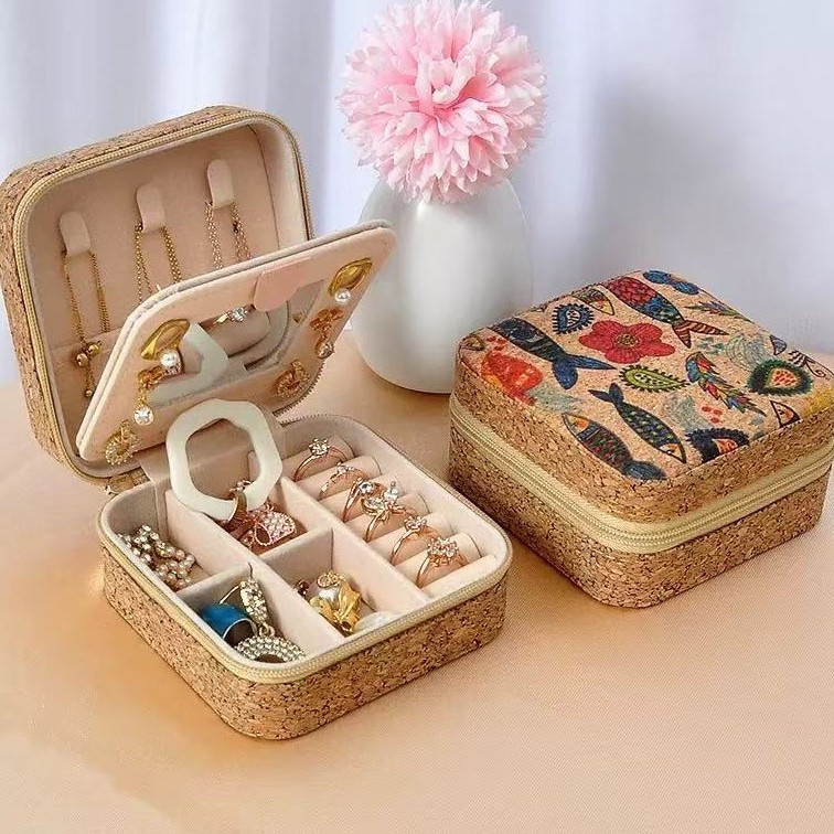 Retro High-End Cork Jewelry Box Portable Travel Earrings Ring Necklace Storage Box