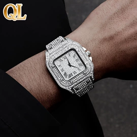 项链;手链;石英表