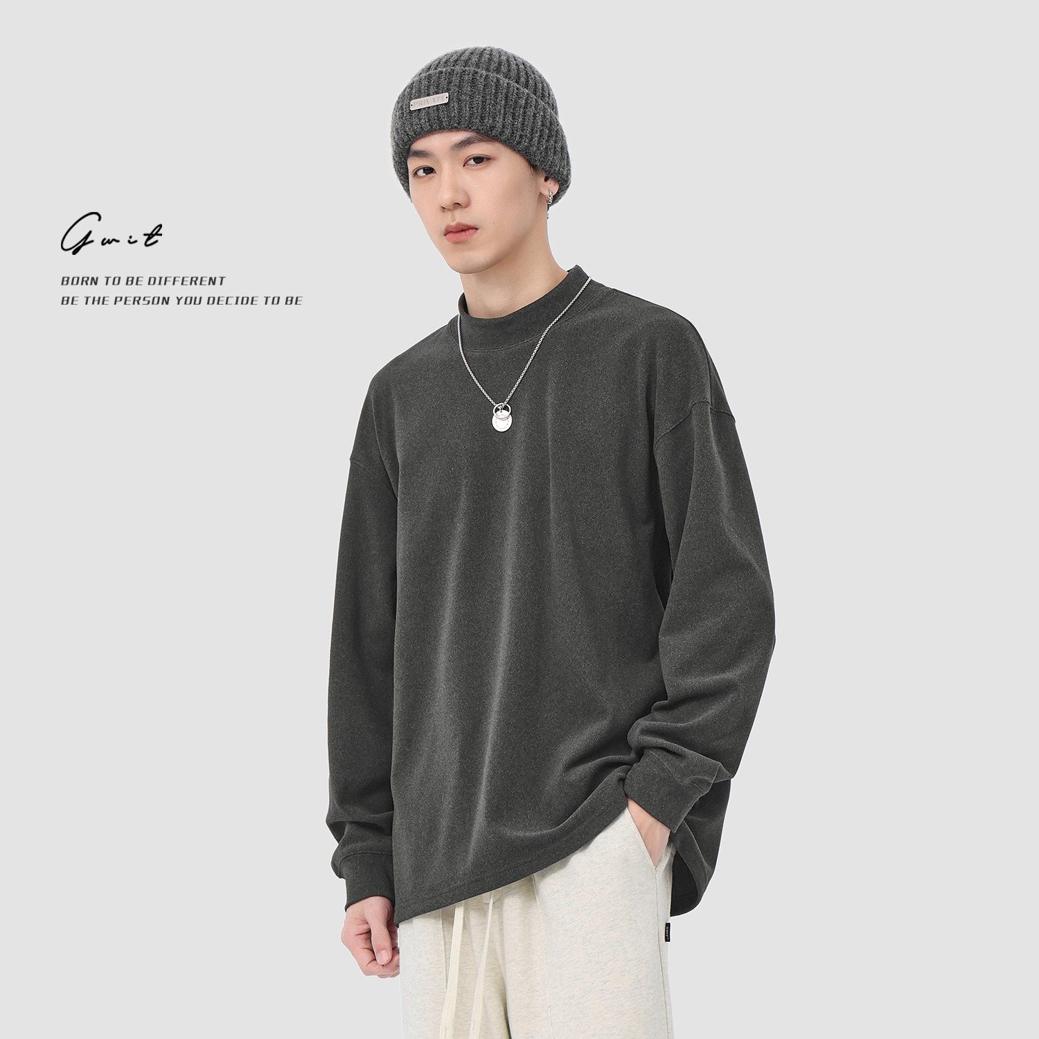 짙은 회색
