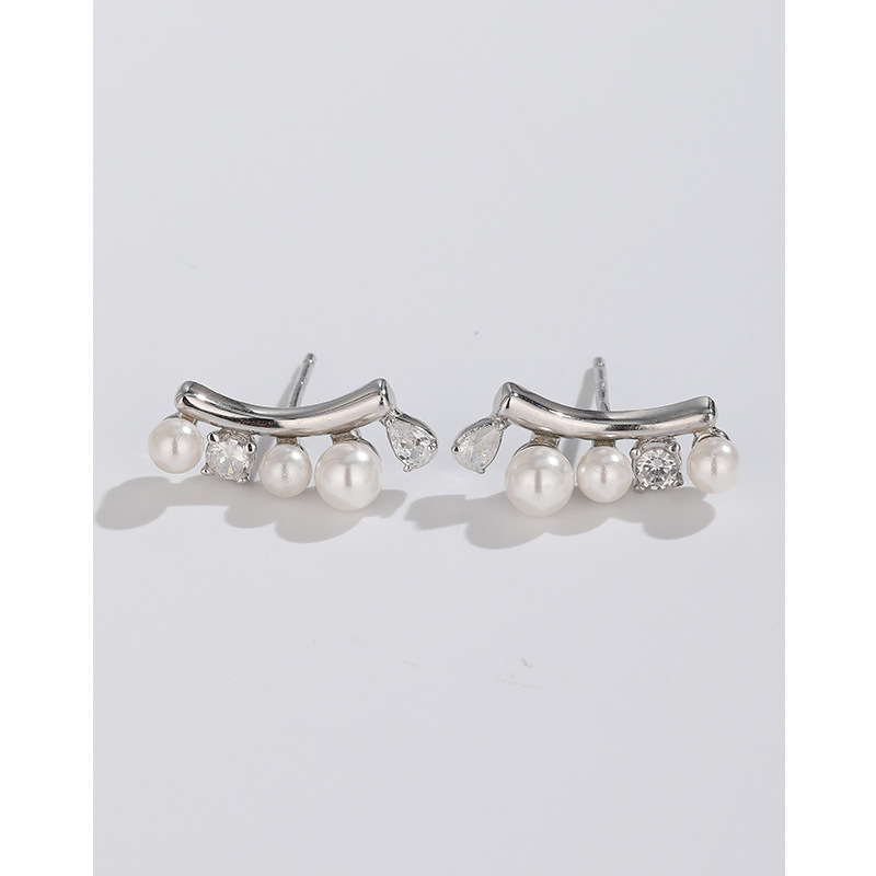 Luz de lujo nicho de alto grado temperamento pendientes 2023 nuevos pendientes de diseño Pendientes de perlas de plata esterlina 925 para mujer