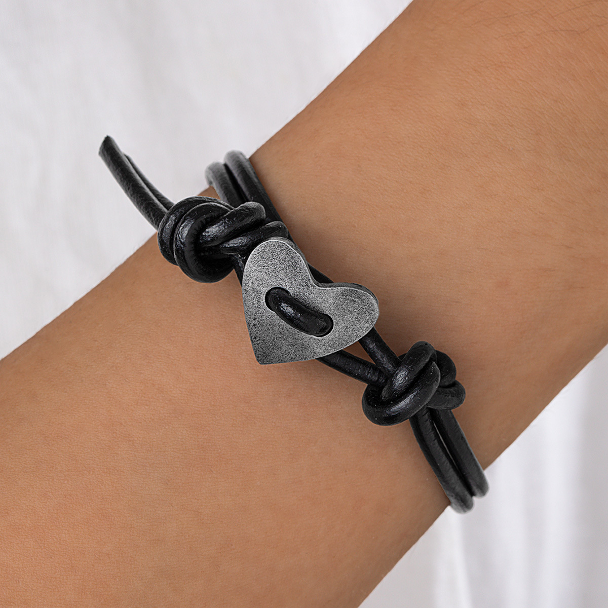 Cross-Border Popular New Product Western Cowboy Style Literary Retro Alloy Love Leather Rope Braided Women's Multi-Layer Bracelet