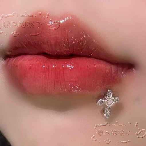 Labret piercing jewelry detail image
