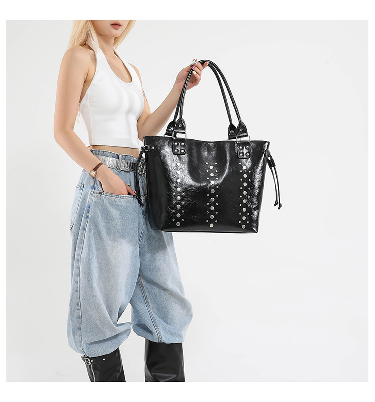 Trendy schoudertas met studs voor dames grote casual shopper_voghion.com