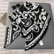 个性撞色花纹大披肩女ins设计感春夏遮阳防晒方巾薄款围巾潮批发