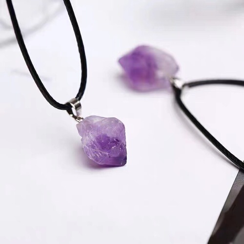 Rongjing Jewelry Natural Amethyst Raw Stone Pendant Mineral Crystal Amethyst Gravel Necklace Exclusively Available for Street Stalls Manufacturer