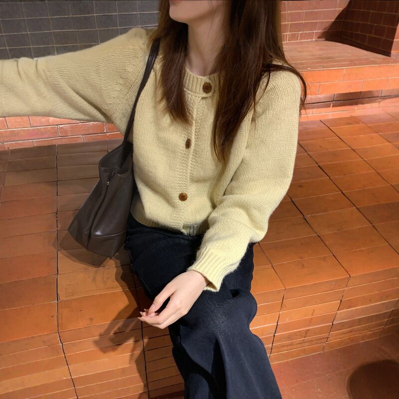 Creamy yellow gentle style knitted sweater for women, new spring and autumn Korean style loose round neck short cardigan jacket top