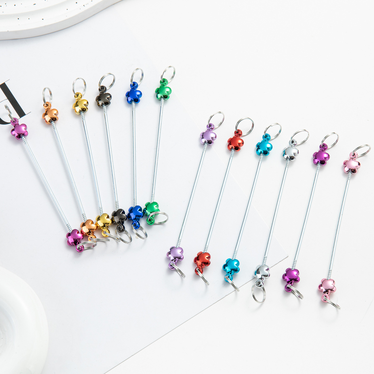 Creativo colgante de accesorios de llavero de amor con cuentas de bricolaje nuevo poste de plástico con cuentas accesorios de llavero con cuentas