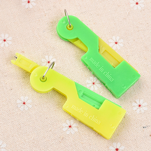 Automatic needle threader, convenient daily necessities, wholesale DIY sewing tools for the elderly