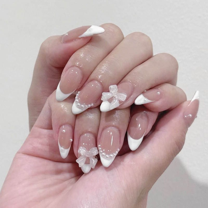 Almond White French Pointe Pearl Bow Detachable Nail Patch False Nails