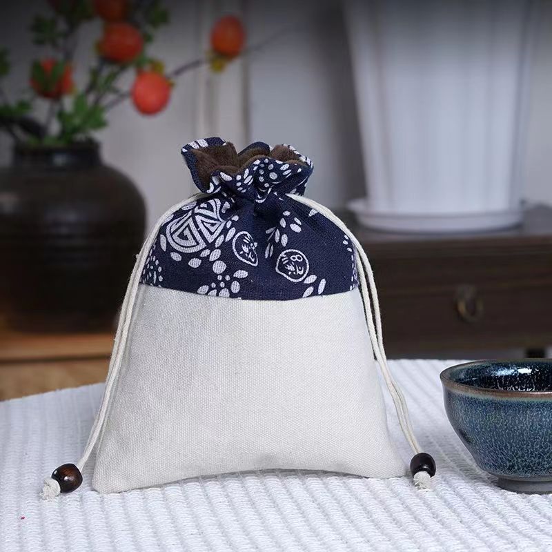 15*17cm large blue and white stitching (plain surface)