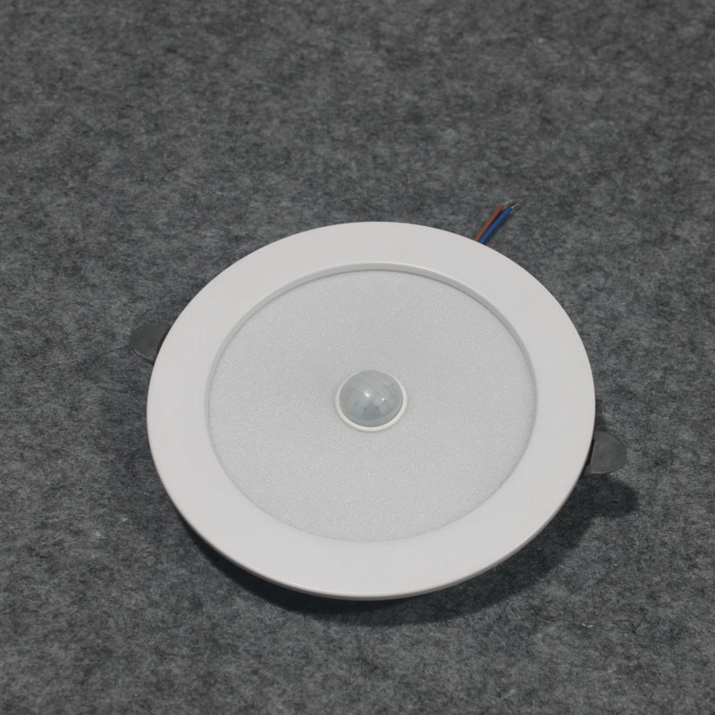 광전압 레이더 인체 유도 다운 라이트 임베디드 은폐 된 눈부심 방지 적외선 음향-광학 제어 레이더 인간 유도 다운 라이트