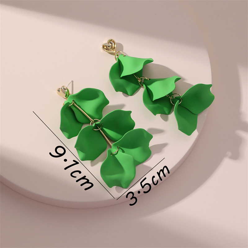 New Style Creative Solid Color Leaves Long Pendant Earrings display picture 1
