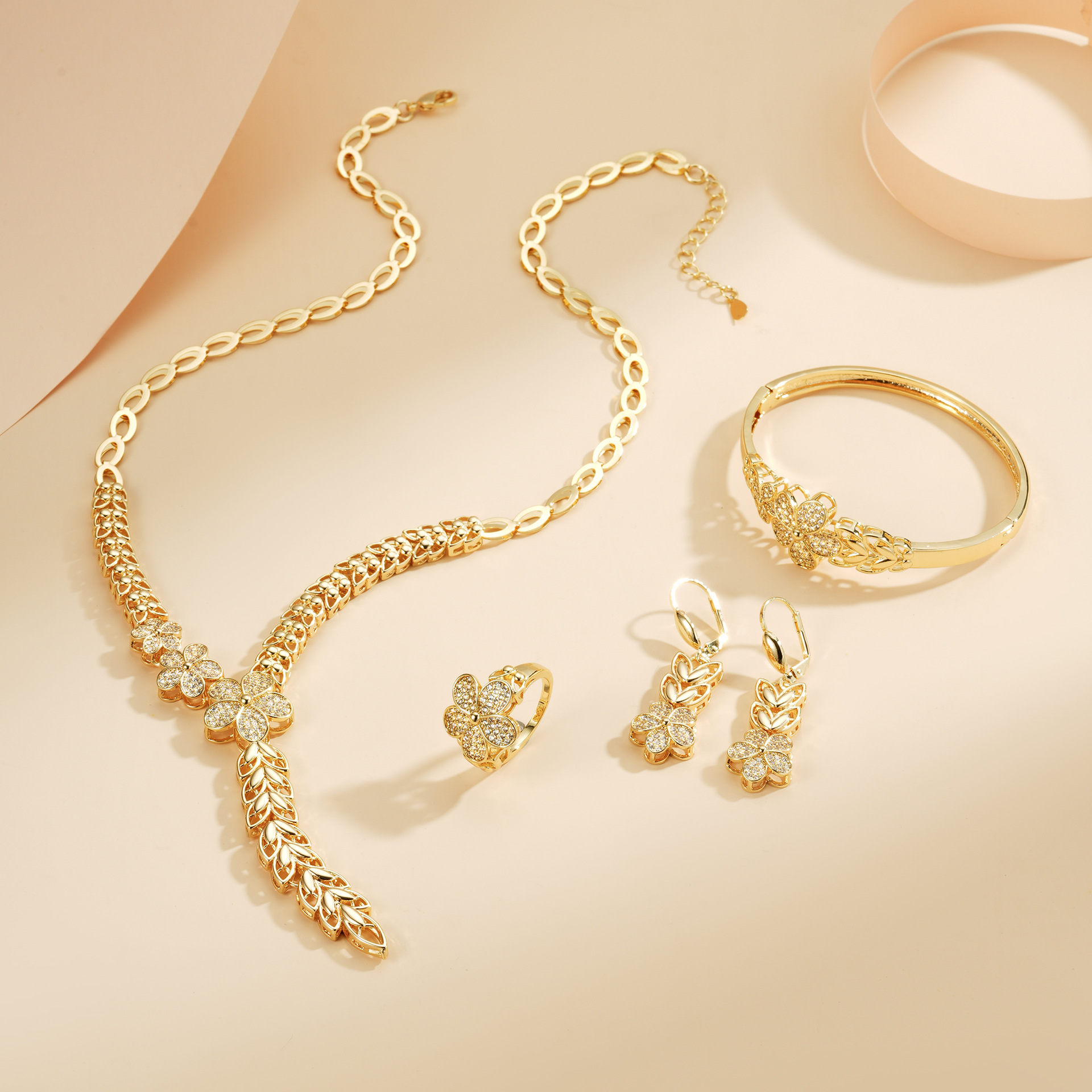 Juegos de joyería transfronterizos de moda europea y americana de fiesta de cena de zircon accesorios pendientes de clavículas joyería de alta gama conjunto de cuatro piezas image 5