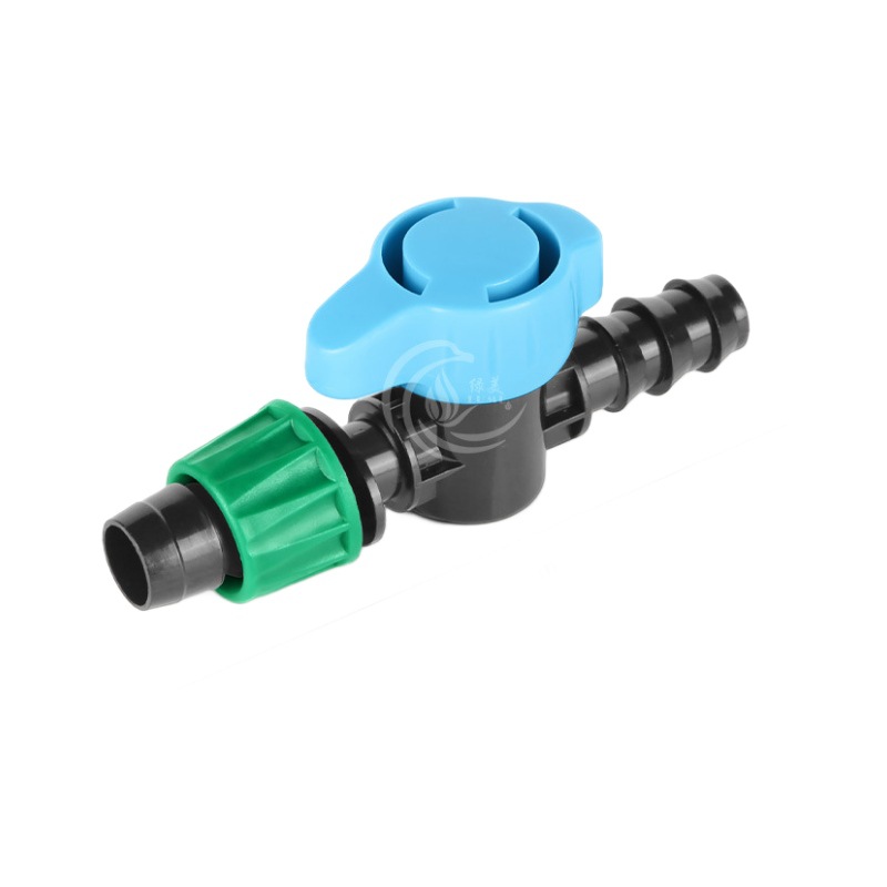 Nuevo mango azul 16 tubo PE girar 16 riego por goteo con bloqueo a través de la válvula de riego por goteo tipo parche con interruptor válvula de tubo PE