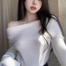针织衫女一字肩设计感修身薄款上衣秋季时尚百搭性感长袖卡其女装