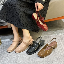 厚底拖鞋;平底拖鞋;平底凉鞋