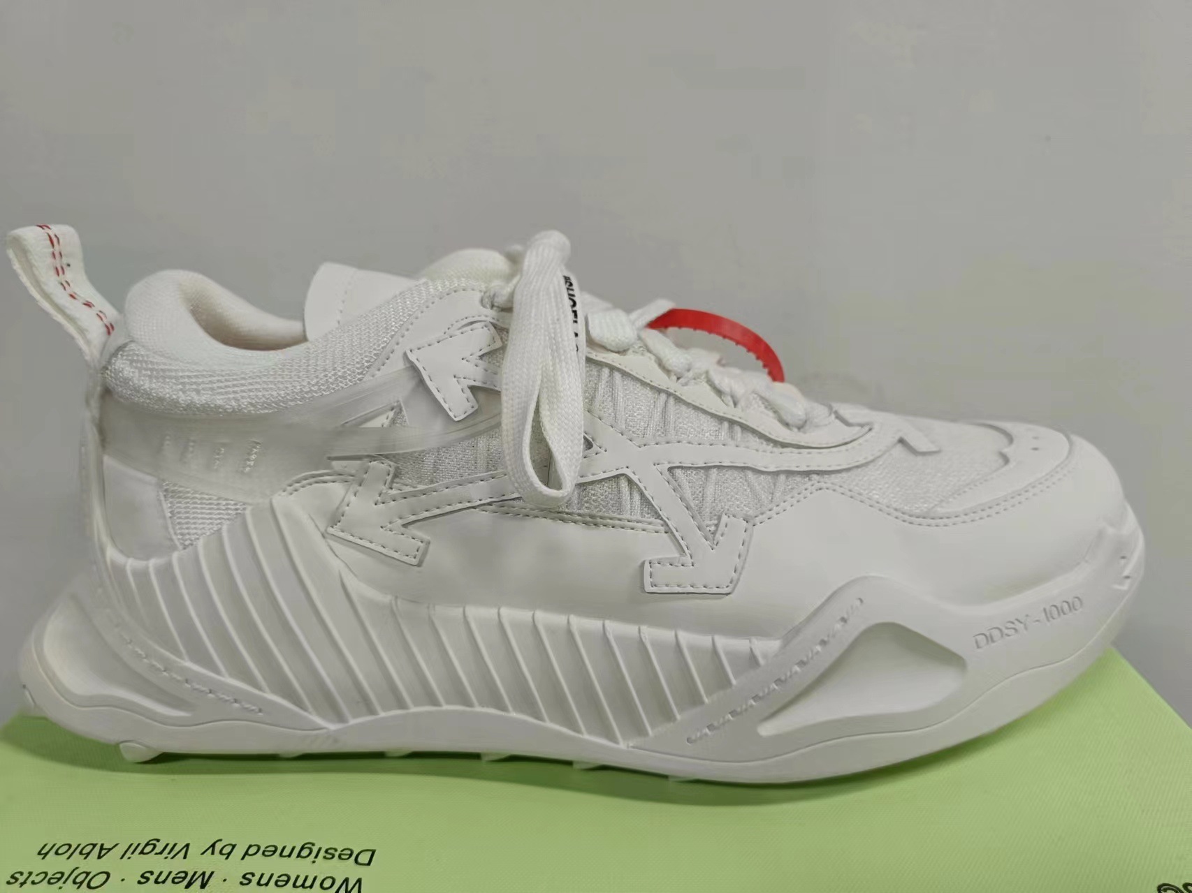 Papá zapatos de comercio exterior marca de moda zapatos de hombre suela gruesa altura creciente flecha pareja zapatos casual DingTalk inferior zapatilla de deporte de las mujeres