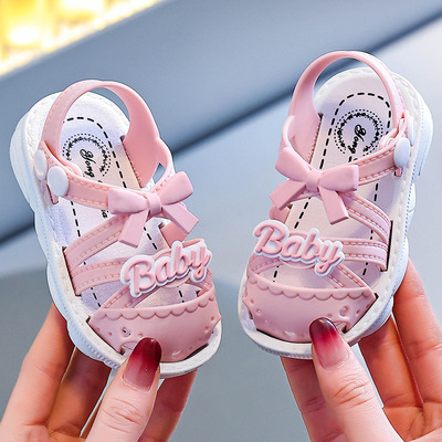 Детская сумка, мультяшные нескользящие тапочки в стиле Crocs, мюли для мальчиков для раннего возраста, закрытый носок, коллекция 2026 года, мягкая подошва, подходят для дома и улицы