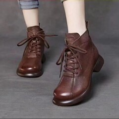 現物の小さいショートブーツの英倫風マーティンブーツ春と秋の百組のフラット牛革の靴の茶色の復古の女性の靴