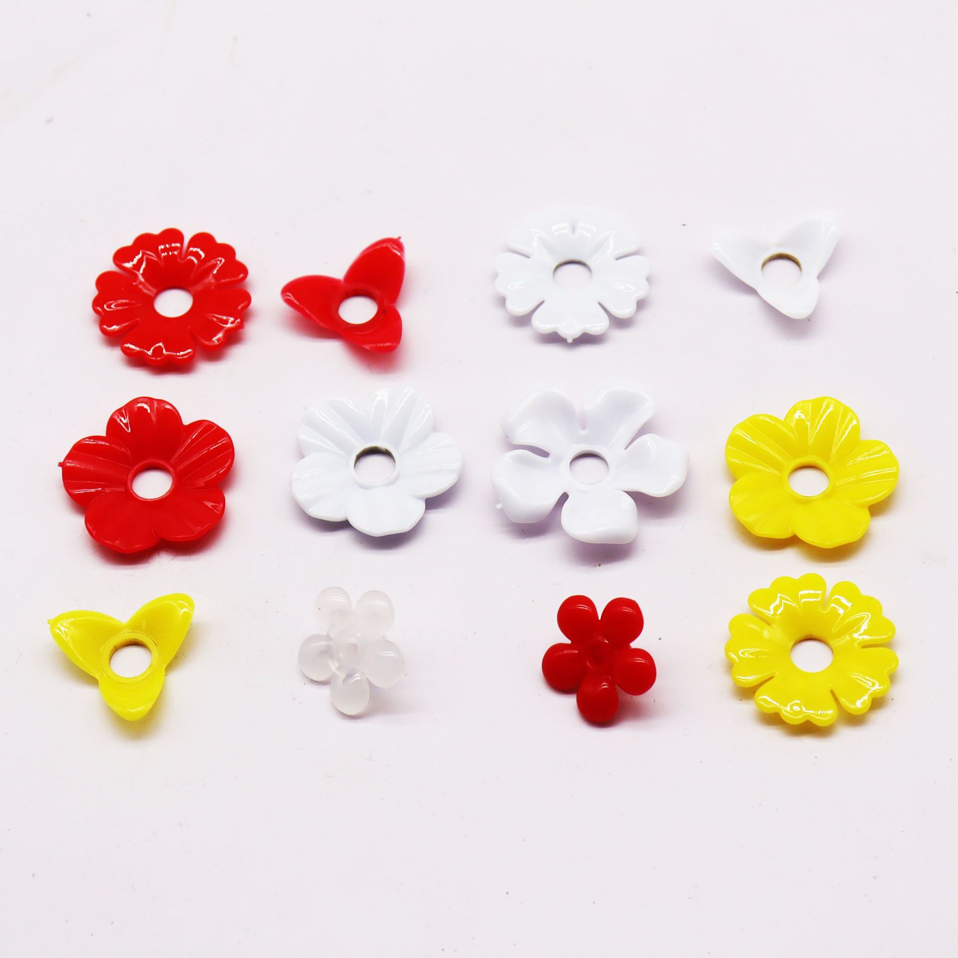 큰 고객은 어떤 색깔을 조립할 수 있습니다