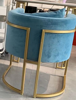 Nórdico de hierro forjado de doble capa de mesa de manicuras de mármol, sofá y silla red, mesa de manicuras de oro para una persona doble