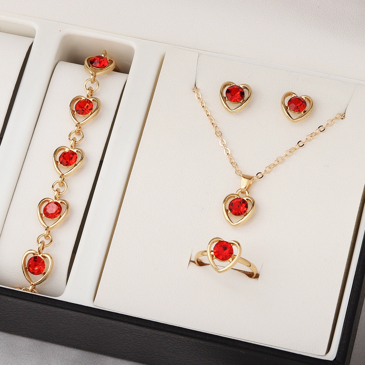 Европейские и американские трансграничные новые ювелирные изделия с полой любовью цветной бриллиант серьги-гвоздики ручной набор модное ожерелье кольцо 4 комплекта