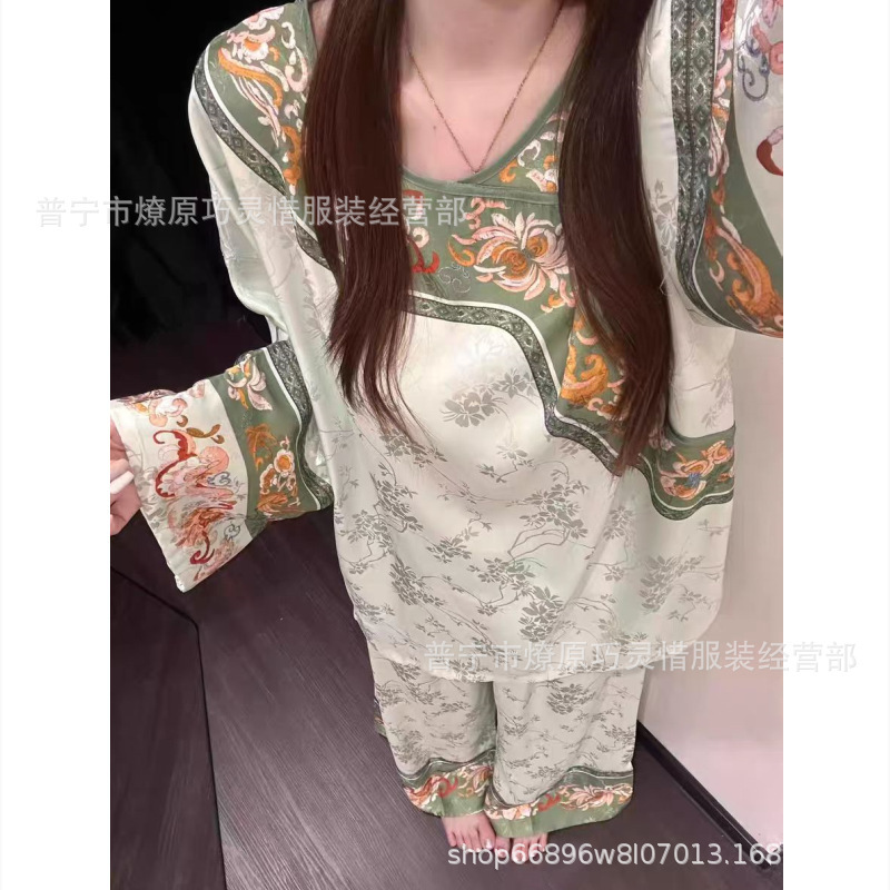 Pijama de verano nuevo hielo pantalones cortos de mangas cortas de dibujos animados KT gato coreano dormitorio de estudiantes ropa delgada set