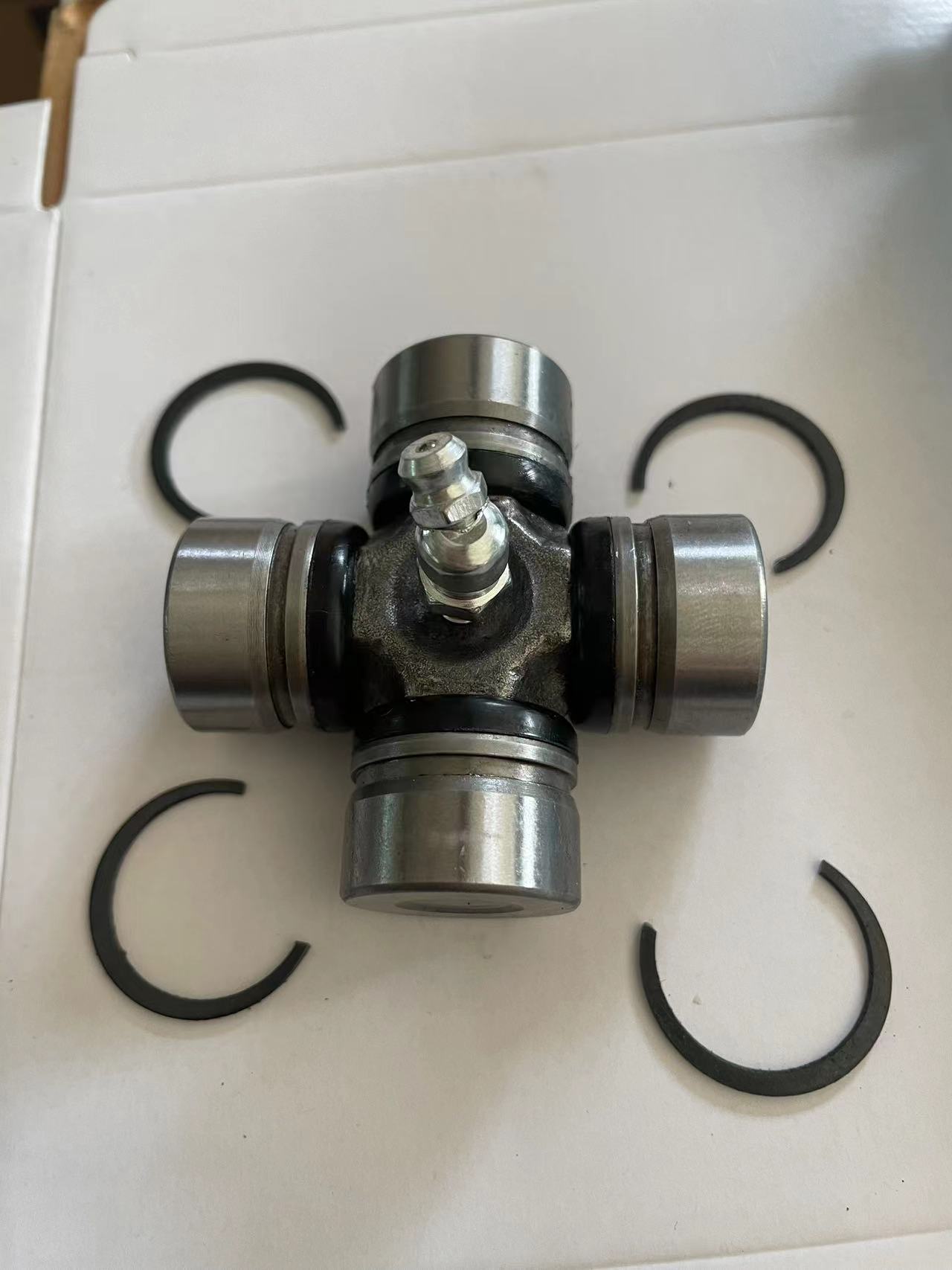 U-joint of universal joint front drive shaft 2202015 2203703 3235500 3235616 3260104